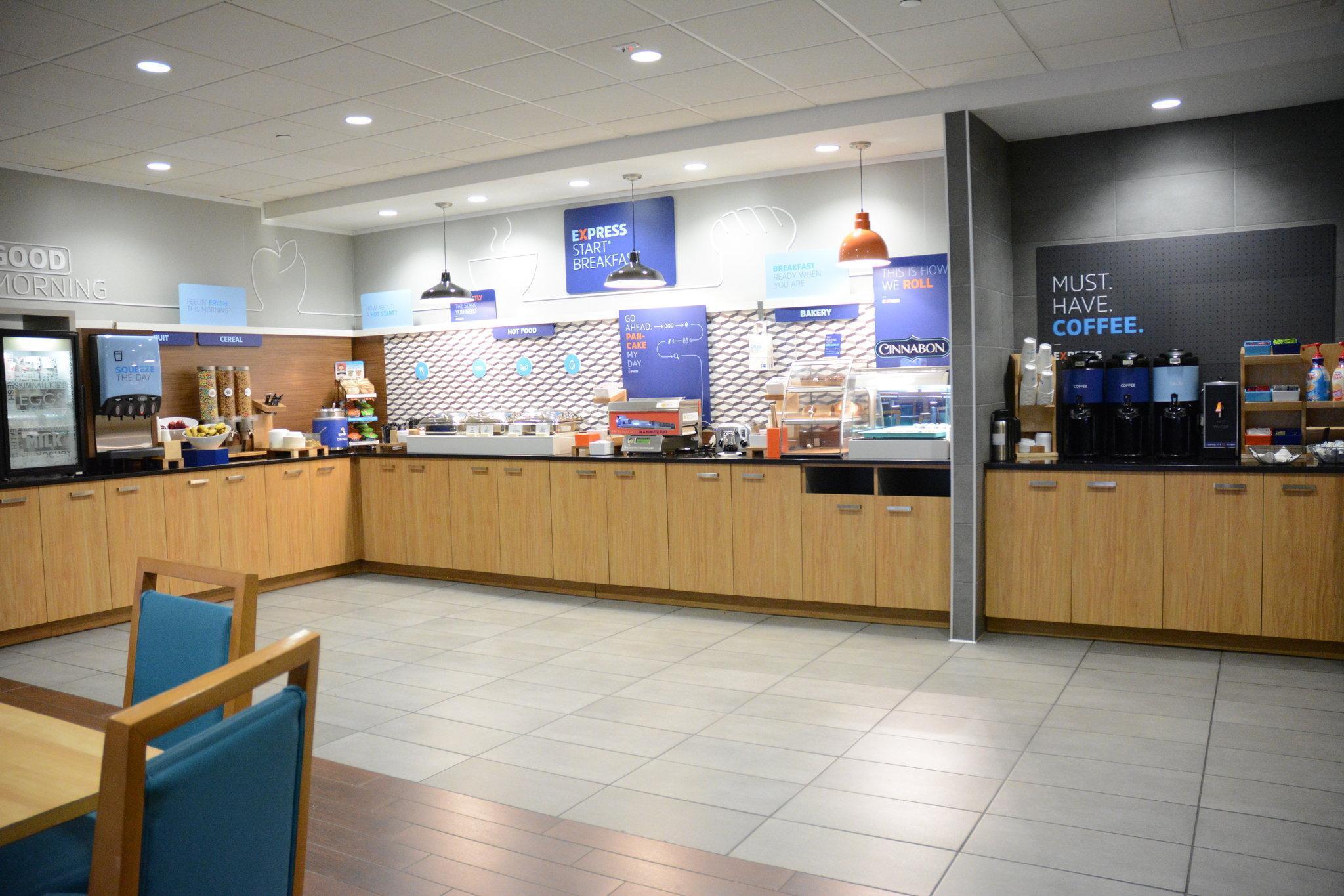 Holiday Inn Express Stamford, An Ihg Hotel 외부 사진