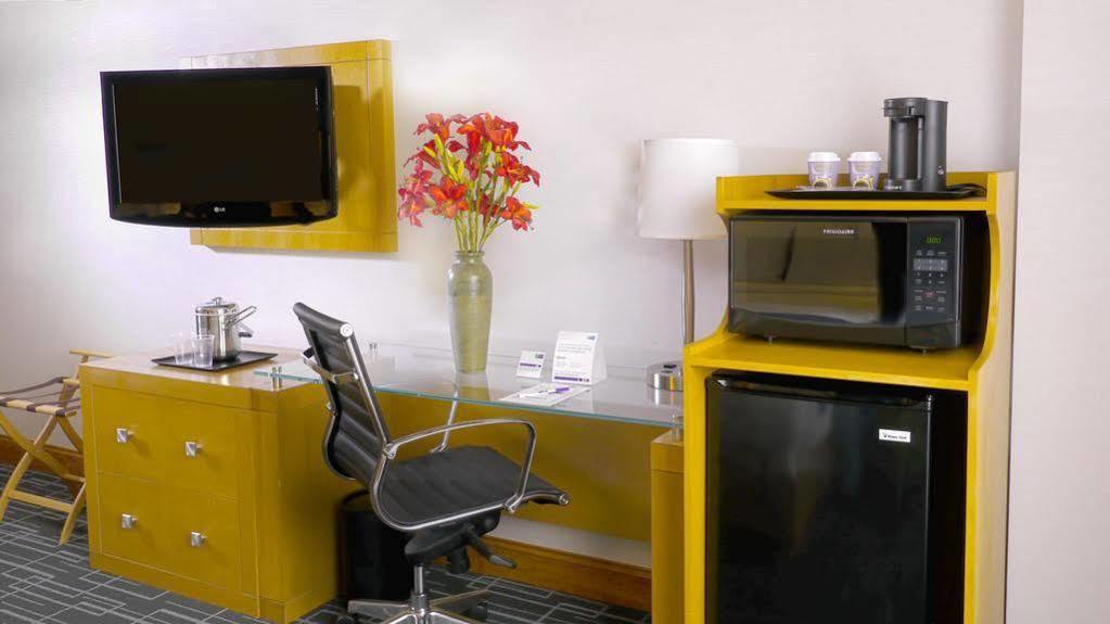 Holiday Inn Express Stamford, An Ihg Hotel 외부 사진